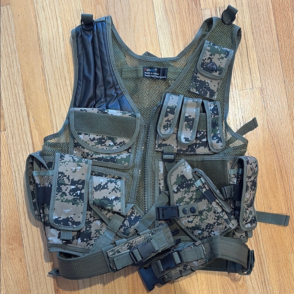 Men’s Camouflage Vest